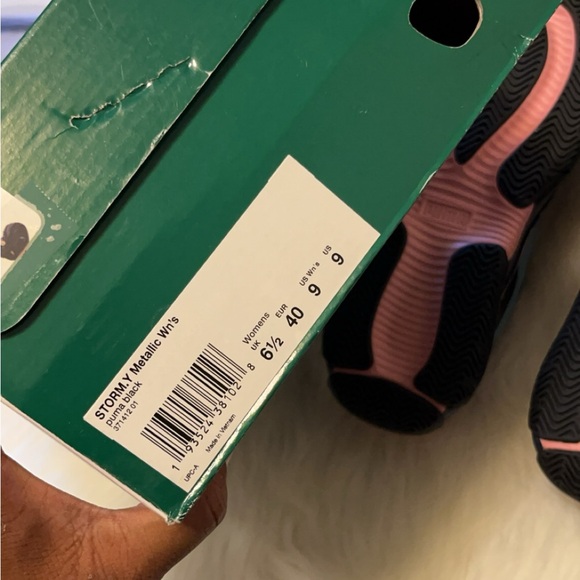 BNIB… Puma Sneakers - Picture 6 of 6